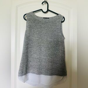 Banana Republic Sleeveless Top in Grey & White